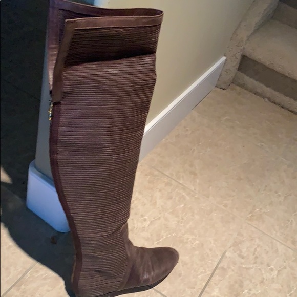 Brown over the knee boots - Picture 6 of 8